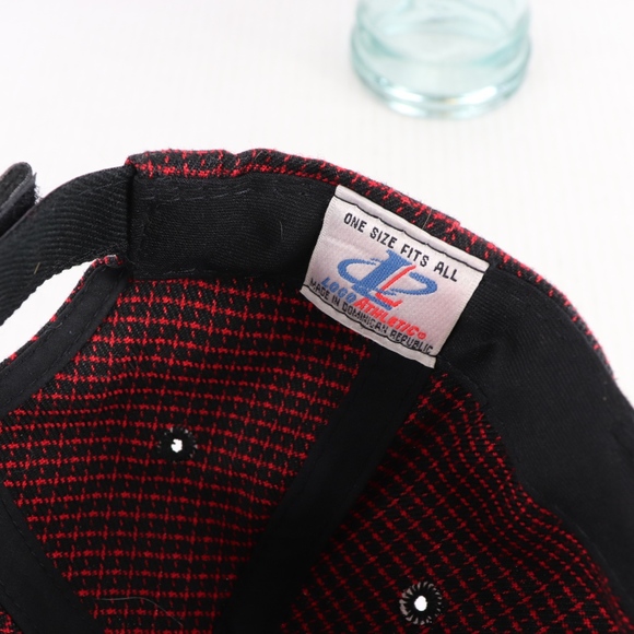 90s Logo Athletic Detroit Red Wings Strapback Hat - Picture 8 of 8